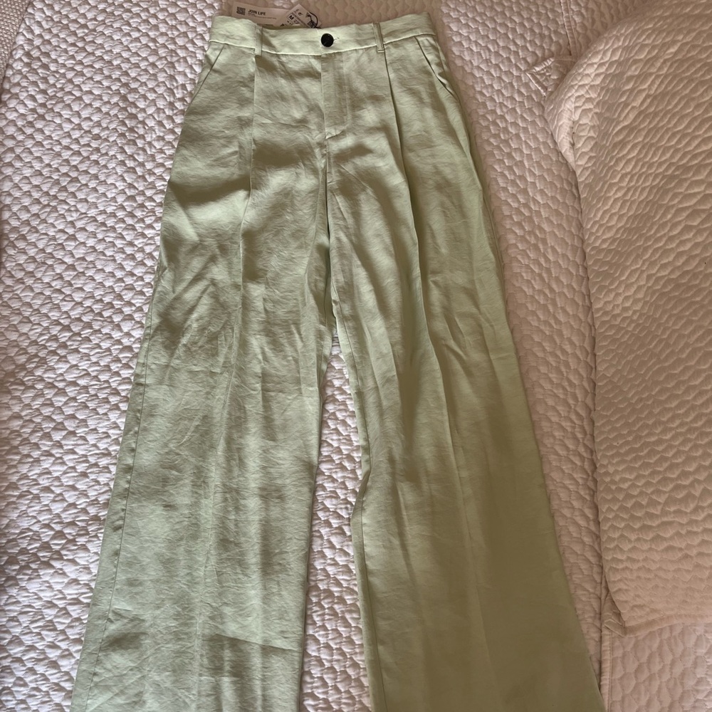 Brand new lime green Zara Trouser pants!